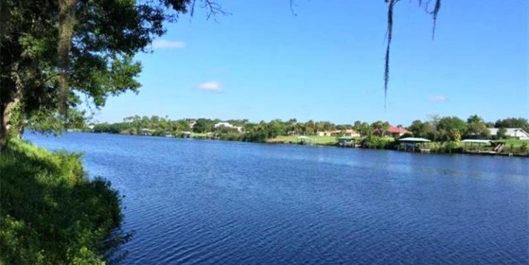 West View of Caloosahatchee River Okeechobee Waterway from mid-i