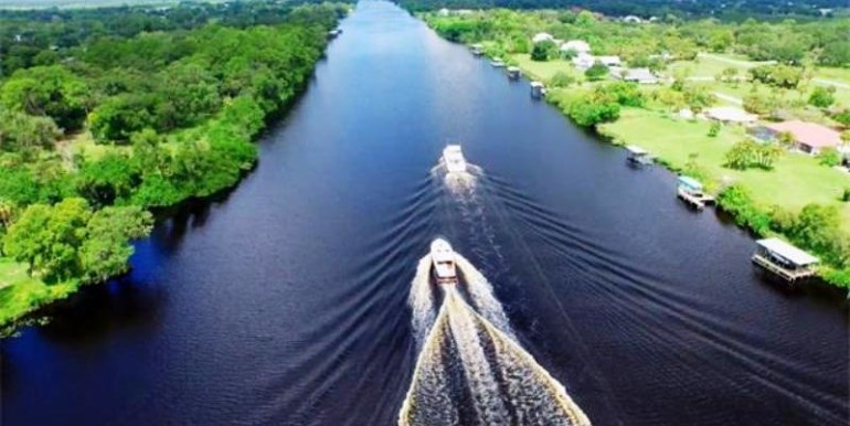 Caloosahatchee River Island (left side) on Okeechobee Waterway B