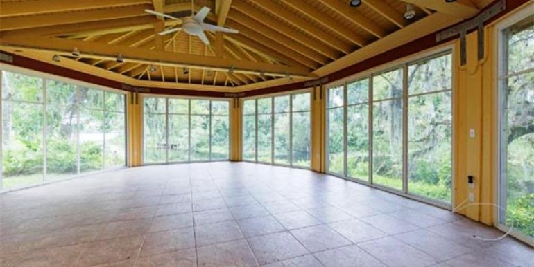 Solarium Overlooking Caloosahatchee River - Okeechobee Waterway