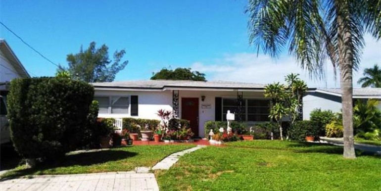 Beautiful curb appeal.